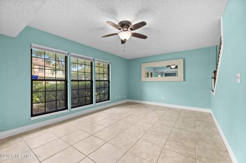 8203 Sutton Place, Jacksonville FL - photo 9 of 46