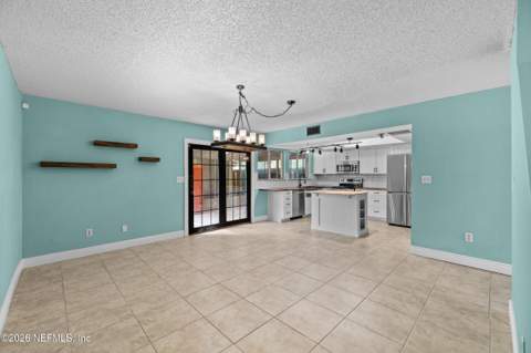 8203 Sutton Place, Jacksonville FL - photo 14 of 46