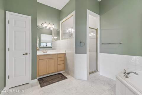 9006 Heckscher Drive, Jacksonville FL - photo 19 of 35