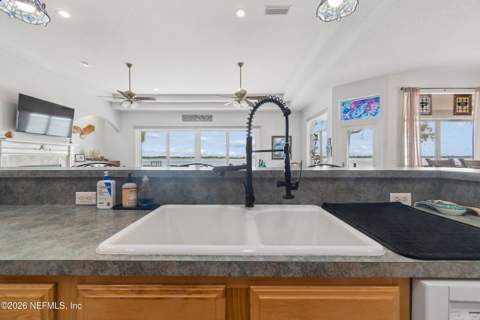 9006 Heckscher Drive, Jacksonville FL - photo 10 of 35