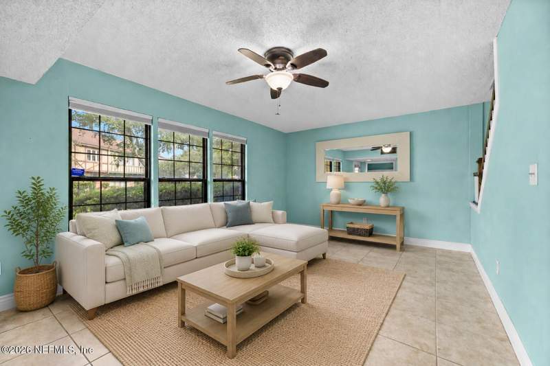 3 bedroom Townhouse at 8203 Sutton Place, Sutton Place, Jacksonville — photo 2