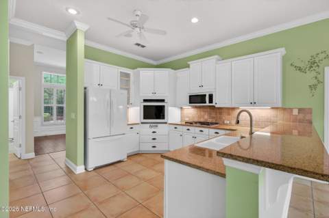 776 Eagle Point Drive, St. Augustine FL - photo 9 of 37