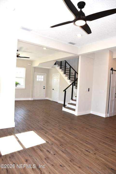 1069 Spearing Street, Jacksonville FL - photo 9 of 21