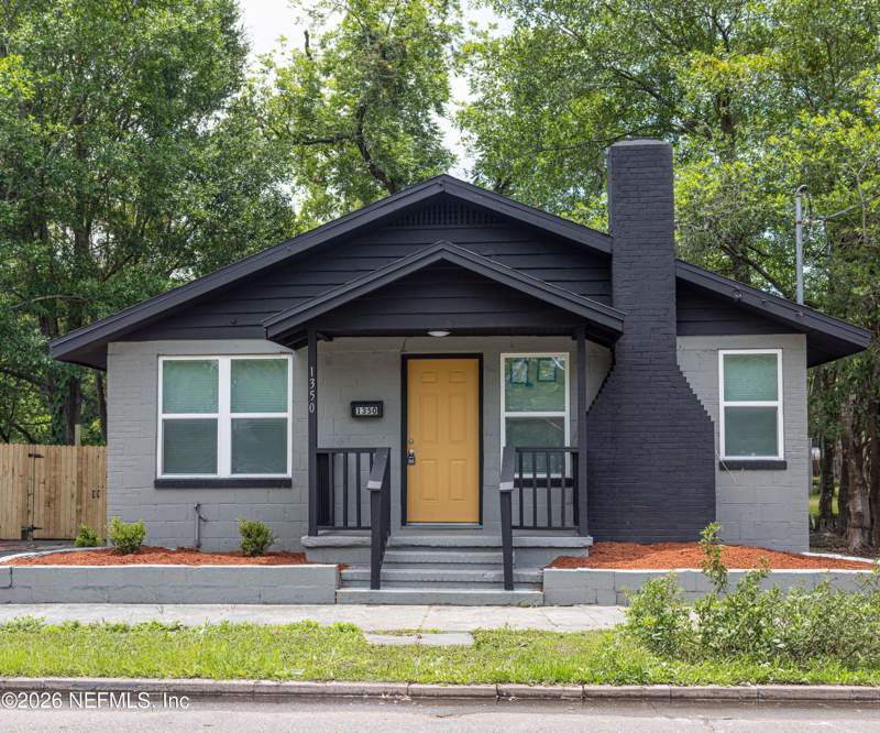 2 bedroom Single Family Residence at 1350 W 19th Street, Grand Boulevard, Jacksonville — photo 2