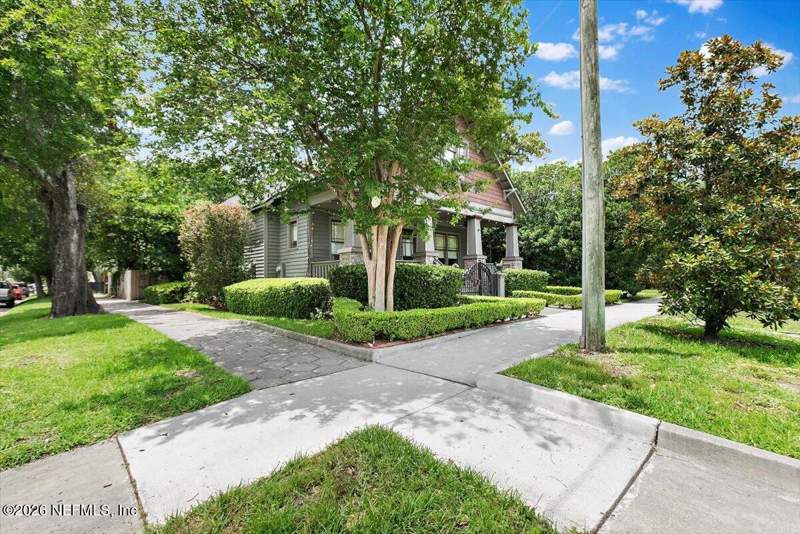 5 bedroom Single Family Residence at 1902 N Market Street, Springfield, Jacksonville — photo 4