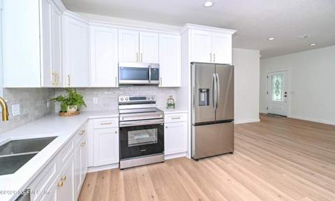 9765 S Glen Avenue, Glen St. Mary FL - photo 8 of 28