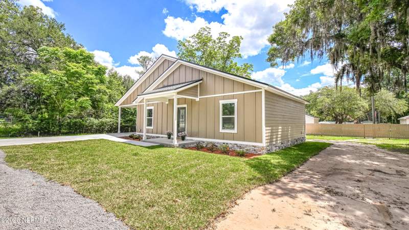2 bedroom Single Family Residence at 9765 S Glen Avenue, Glen St. Mary, Glen St. Mary — photo 3
