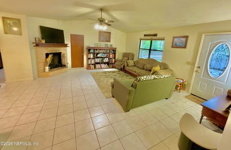 3 bedroom Single Family Residence at 5918 County Road 219, Hillcrest Highlands, Melrose — photo 5