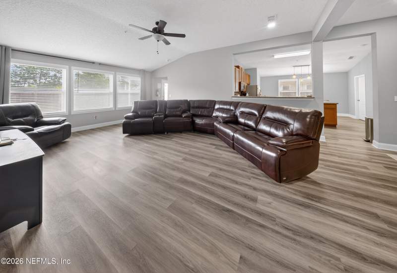 4 bedroom Single Family Residence at 5574 Huckleberry Trail, Rolling Meadows, Macclenny — photo 4