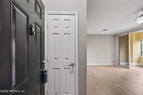 8539 Gate Parkway #433, Jacksonville FL - photo 12 of 94