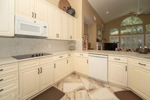 13175 Wexford Hollow Road, Jacksonville FL - photo 12 of 57