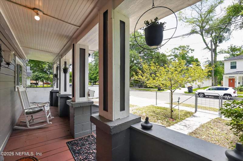 4 bedroom Single Family Residence at 1136 Van Buren Street, Owens, Jacksonville — photo 4