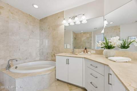 1431 Riverplace Boulevard #1501, Jacksonville FL - photo 14 of 64