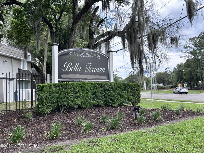 1 bedroom Condominium at 355 Monument Road #12 A1, Bella Terraza, Jacksonville — photo 2