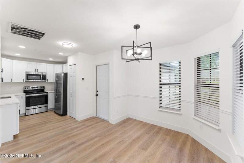3 bedroom Single Family Residence at 640 Radnor Lane, Crystal Springs, Jacksonville — photo 5