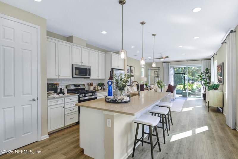 3 bedroom Single Family Residence at 8131 Marietta Still Drive, Marietta Estates, Jacksonville — photo 5