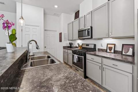 13502 Brookwater Drive, Jacksonville FL - photo 20 of 59