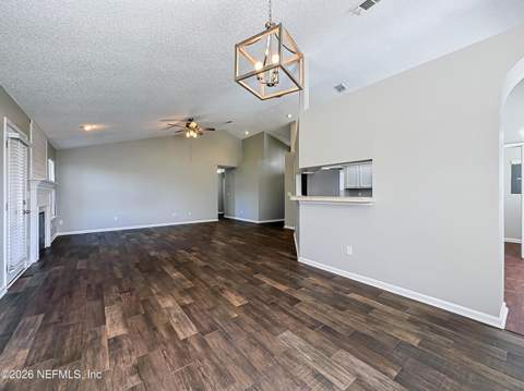 8672 Bandera Circle, Jacksonville FL - photo 6 of 23