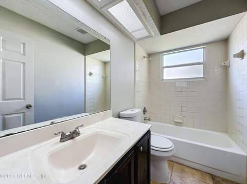 8672 Bandera Circle, Jacksonville FL - photo 17 of 23