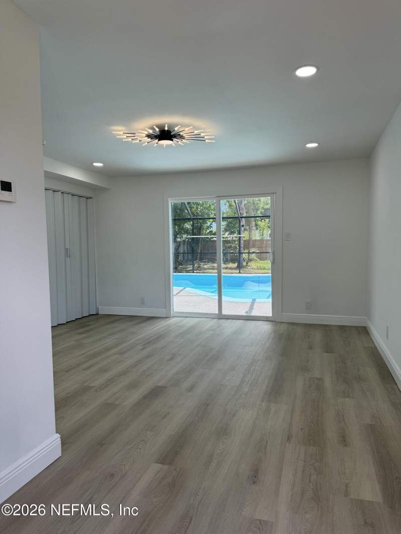 4 bedroom Single Family Residence at 2319 Townsend Boulevard, Arlington Hills, Jacksonville — photo 2