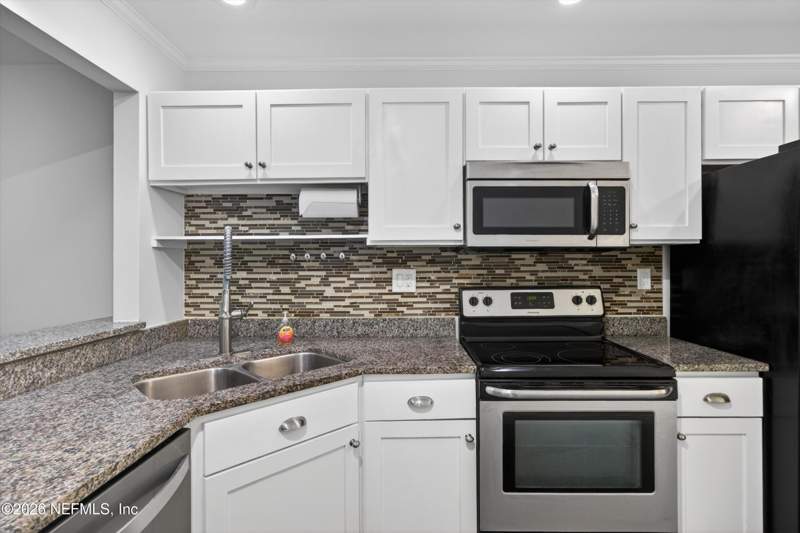 2 bedroom Condominium at 7701 Baymeadows Circle #1074, Village Green At Baymeadows, Jacksonville — photo 5