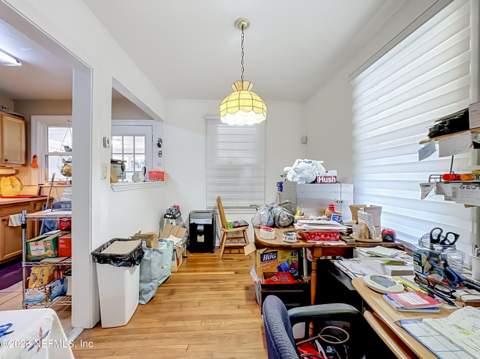 271 E 48th Street, Jacksonville FL - photo 7 of 36