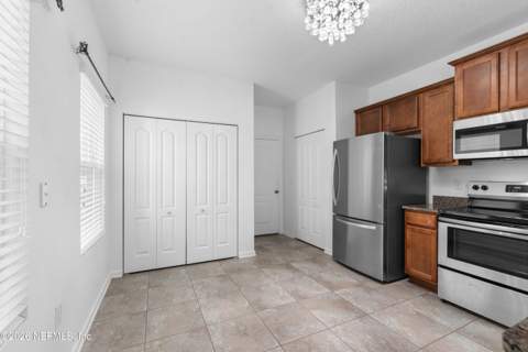 446 Servia Drive, Jacksonville FL - photo 15 of 44