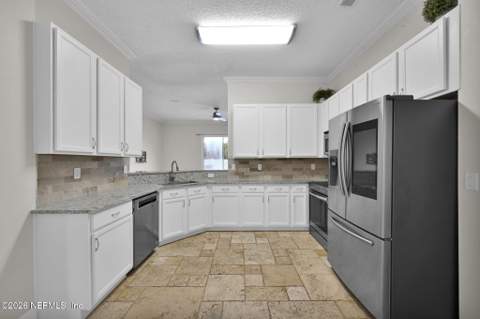 2599 Bentshire Drive, Jacksonville FL - photo 11 of 38