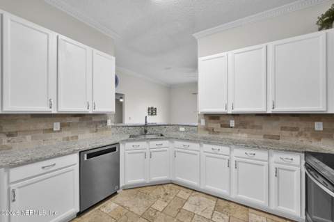 2599 Bentshire Drive, Jacksonville FL - photo 13 of 38