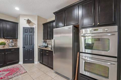 16713 Oak Preserve Drive, Jacksonville FL - photo 19 of 61