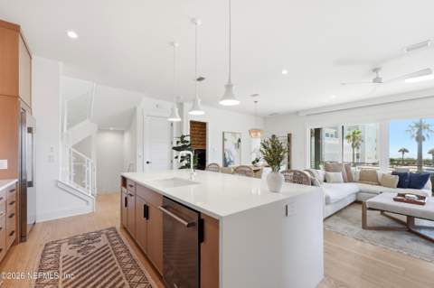 105 N 11th Avenue, Jacksonville Beach FL - photo 9 of 51