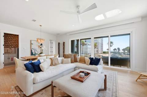 105 N 11th Avenue, Jacksonville Beach FL - photo 7 of 51