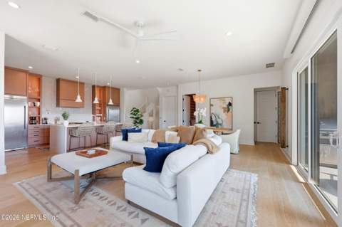 105 N 11th Avenue, Jacksonville Beach FL - photo 13 of 51
