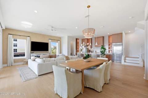 105 N 11th Avenue, Jacksonville Beach FL - photo 15 of 51