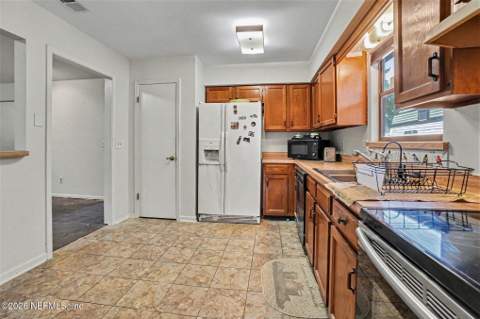 10930 Steeding Horse Drive, Jacksonville FL - photo 6 of 13