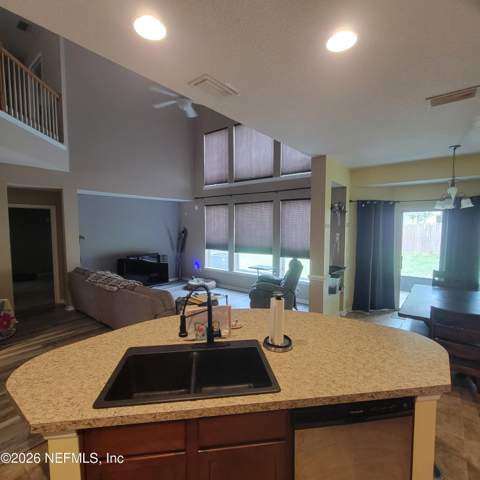 6315 Trimpe Lane, Jacksonville FL - photo 12 of 26