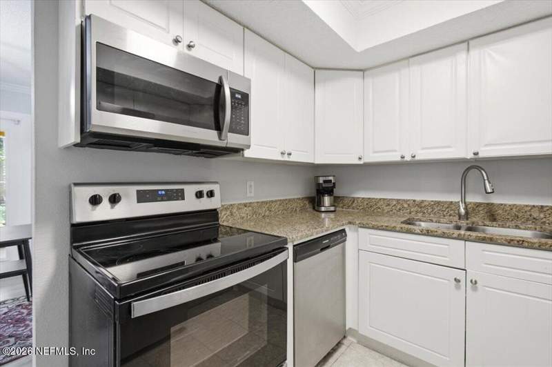 2 bedroom Condominium at 3864 La Mirada Drive #5, Colony At San Jose, Jacksonville — photo 4
