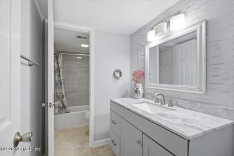 3864 La Mirada Drive #5, Jacksonville FL - photo 7 of 17