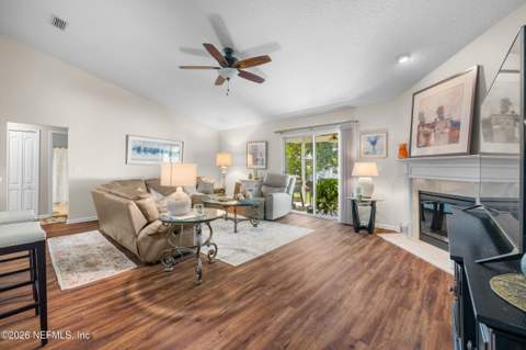 10905 Stanton Hills Drive, Jacksonville FL - photo 11 of 44