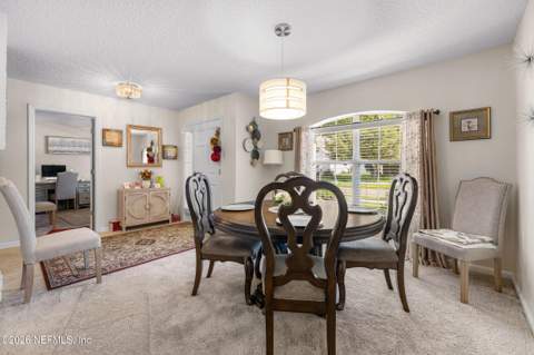10905 Stanton Hills Drive, Jacksonville FL - photo 10 of 44