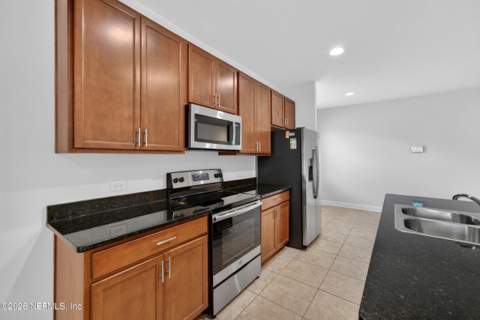 6342 Blakely Drive, Jacksonville FL - photo 13 of 42