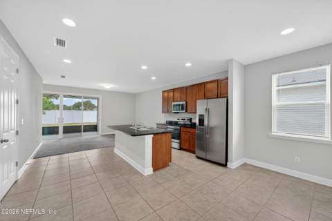 6342 Blakely Drive, Jacksonville FL - photo 14 of 42