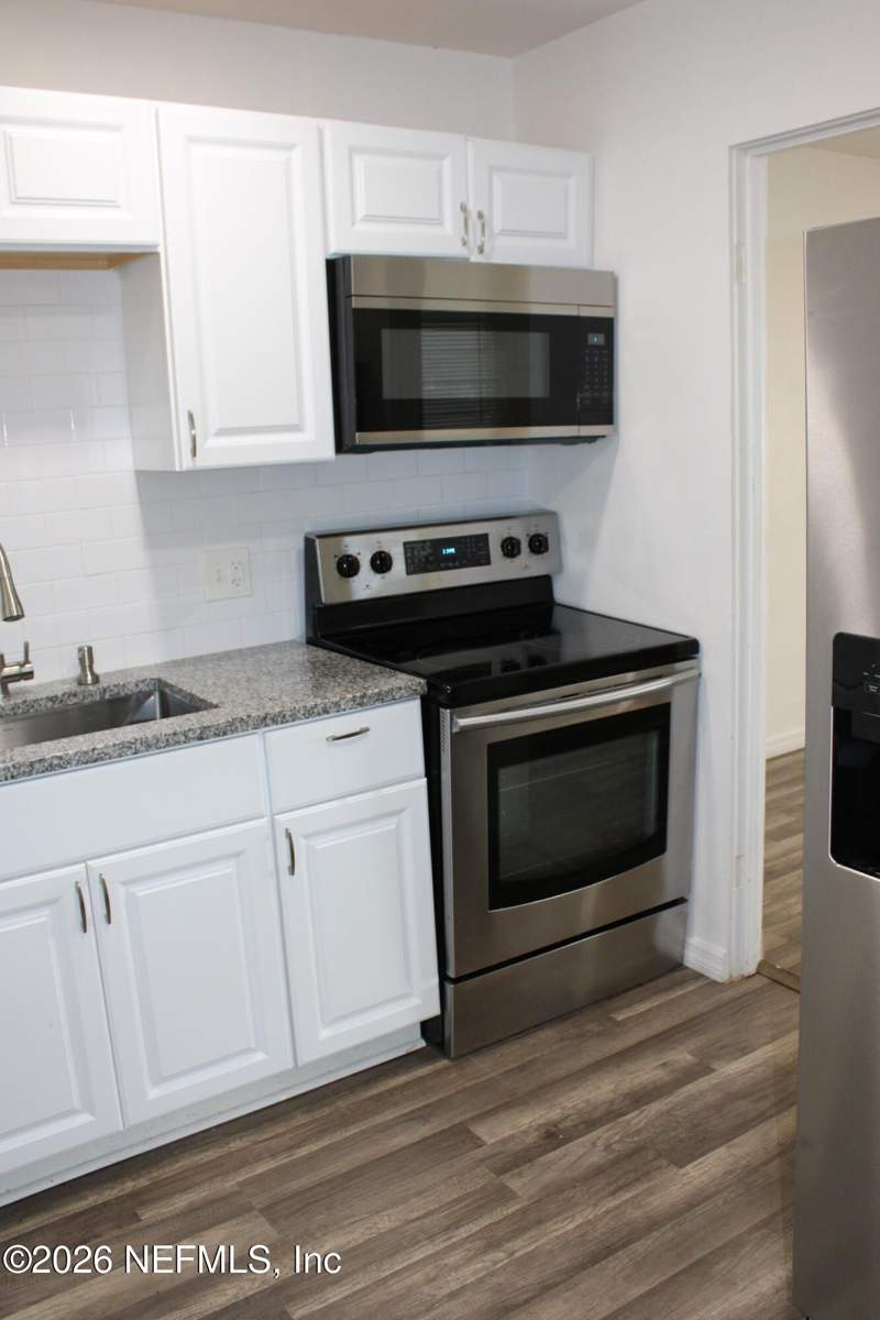 2 bedroom Single Family Residence at 3661 Cascade Road, Spring Park, Jacksonville — photo 5