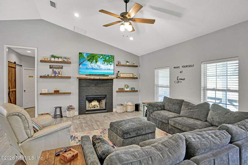 3 bedroom Single Family Residence at 5608 Jones Creek Road, Keystone Heights, Keystone Heights — photo 4