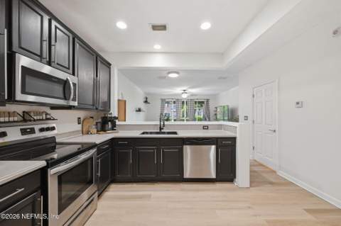 4186 Marblewood Lane, Jacksonville FL - photo 7 of 34