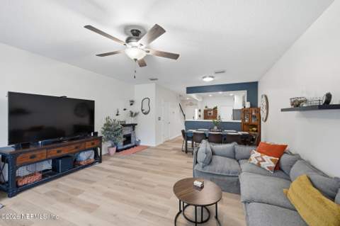 4186 Marblewood Lane, Jacksonville FL - photo 13 of 34