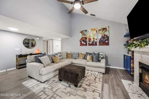 8203 Dunbarton Court, Jacksonville FL - photo 7 of 35
