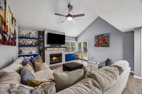 8203 Dunbarton Court, Jacksonville FL - photo 8 of 35