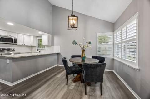 8203 Dunbarton Court, Jacksonville FL - photo 13 of 35