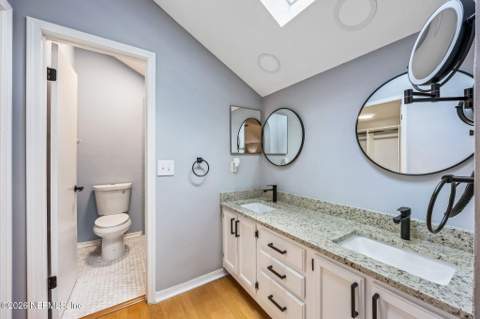 8203 Dunbarton Court, Jacksonville FL - photo 17 of 35